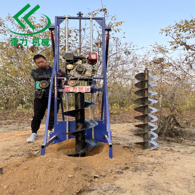 全自動栽電線杆挖坑機深度打洞新征(zhēng)程 全自動栽電線杆挖坑(kēng)機深度打洞新征(zhēng)程