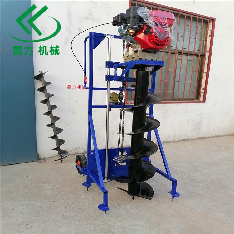 帶(dài)倒檔管樁(zhuāng)掏土機.jpg 帶倒檔管樁掏土機.jpg