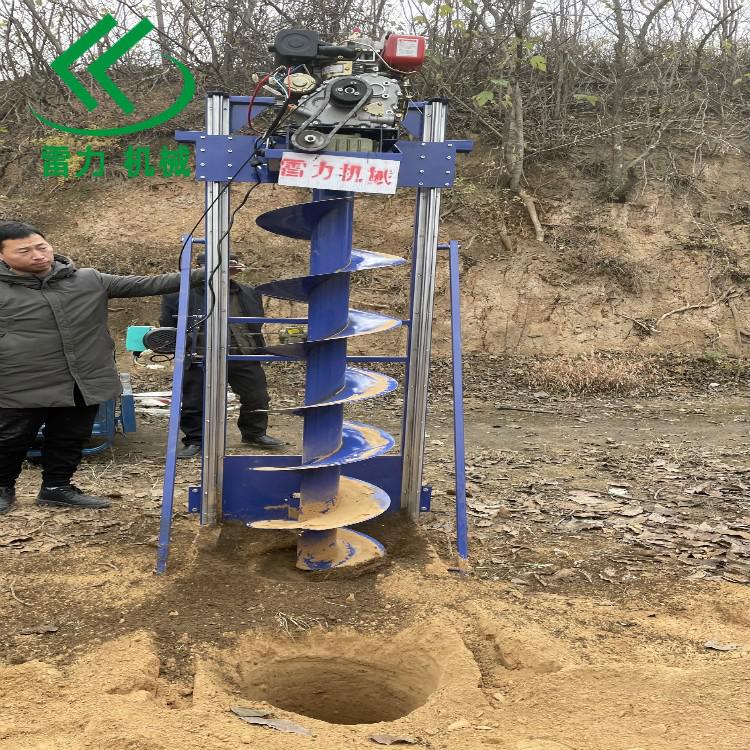 大深度清理樁芯用管樁掏土（tǔ）機一挖即淨