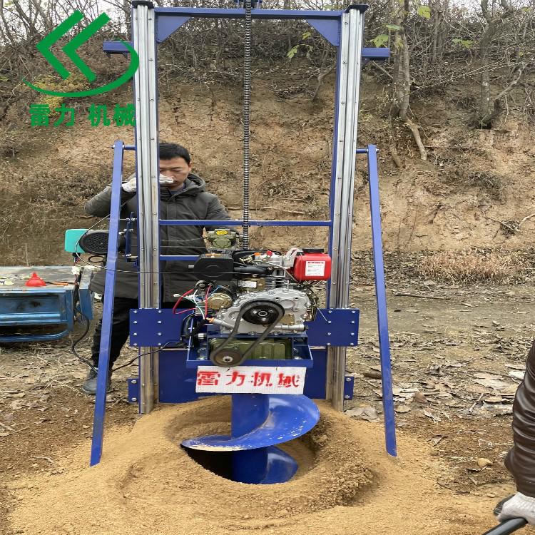 自動打樁機.jpg 自動打樁機.jpg