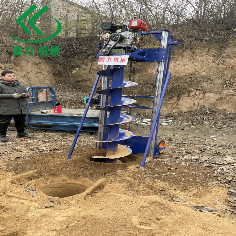 自(zì)動打樁機.jpg 自(zì)動(dòng)打樁機.jpg